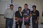Shahrukh Khan gifts Tag Heuer to KKR players in Trident, Mumbai on 26th May 2011 (11).JPG